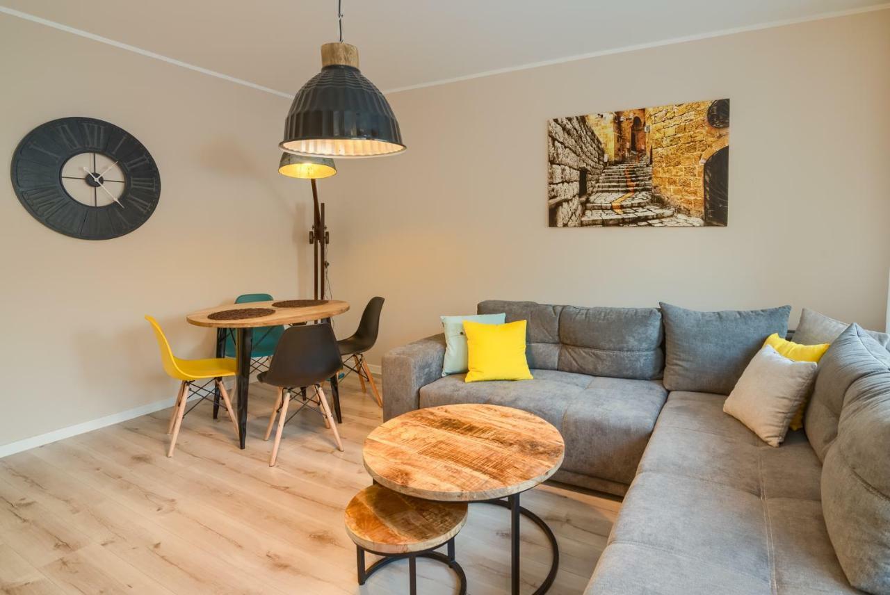 Apartments 4 You Hlonda Tychy Eksteriør billede